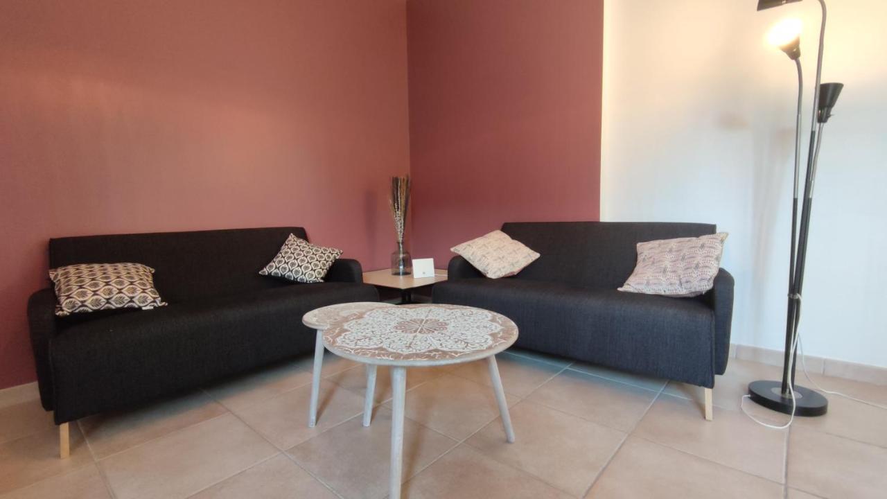 Le Terracotta Ideal Groupe Salle De Sport Parking Gratuit Troyes Bagian luar foto